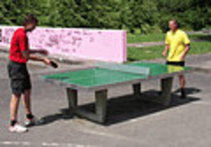 Renowacja stołu betonowego do tenisa stołowego, renowacja blatów stołu do ping ponga